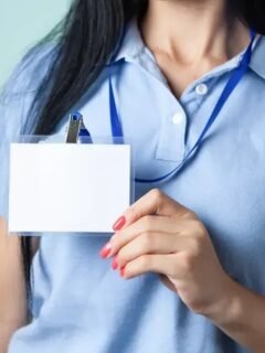 16 Things You Should Fear Carrying in Your Wallet After 50